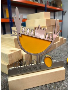 TROFEO GALLINA PERSONALIZADO